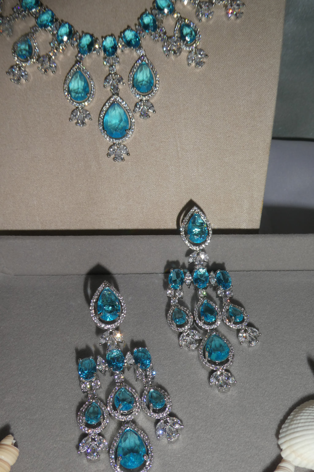 Iraa Necklace Set
