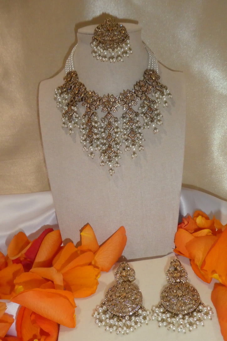 Kiara Necklace Set