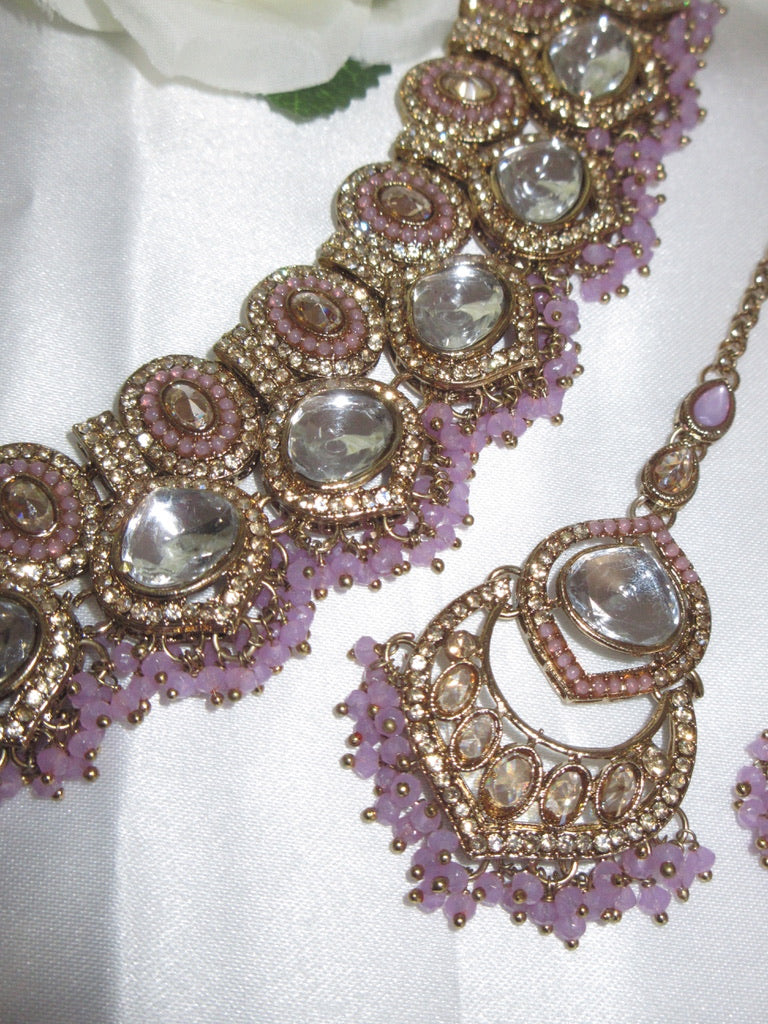 Laya Necklace Set