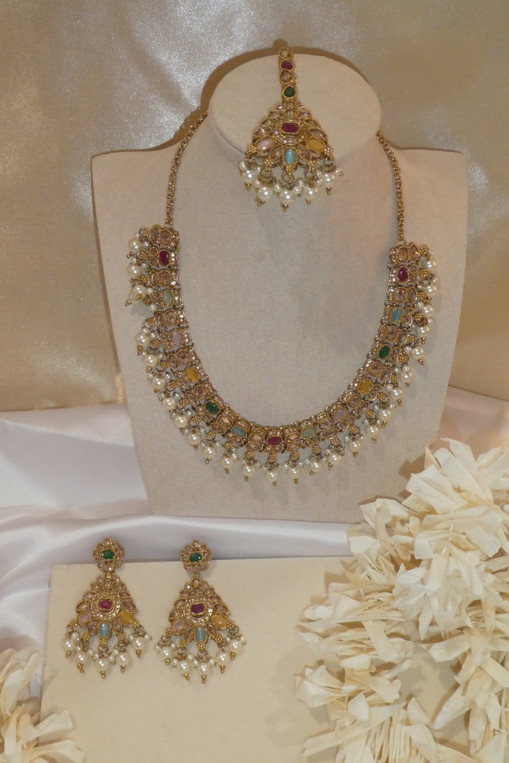 Zehra Necklace Set