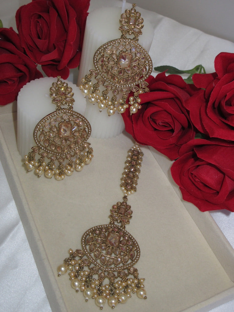 Shruti Earring Set