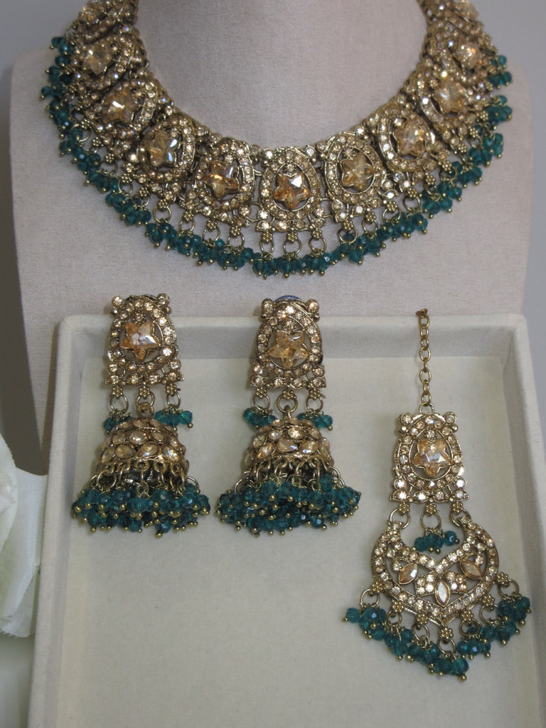 Radha Necklace Set