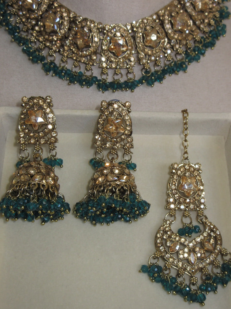 Radha Necklace Set