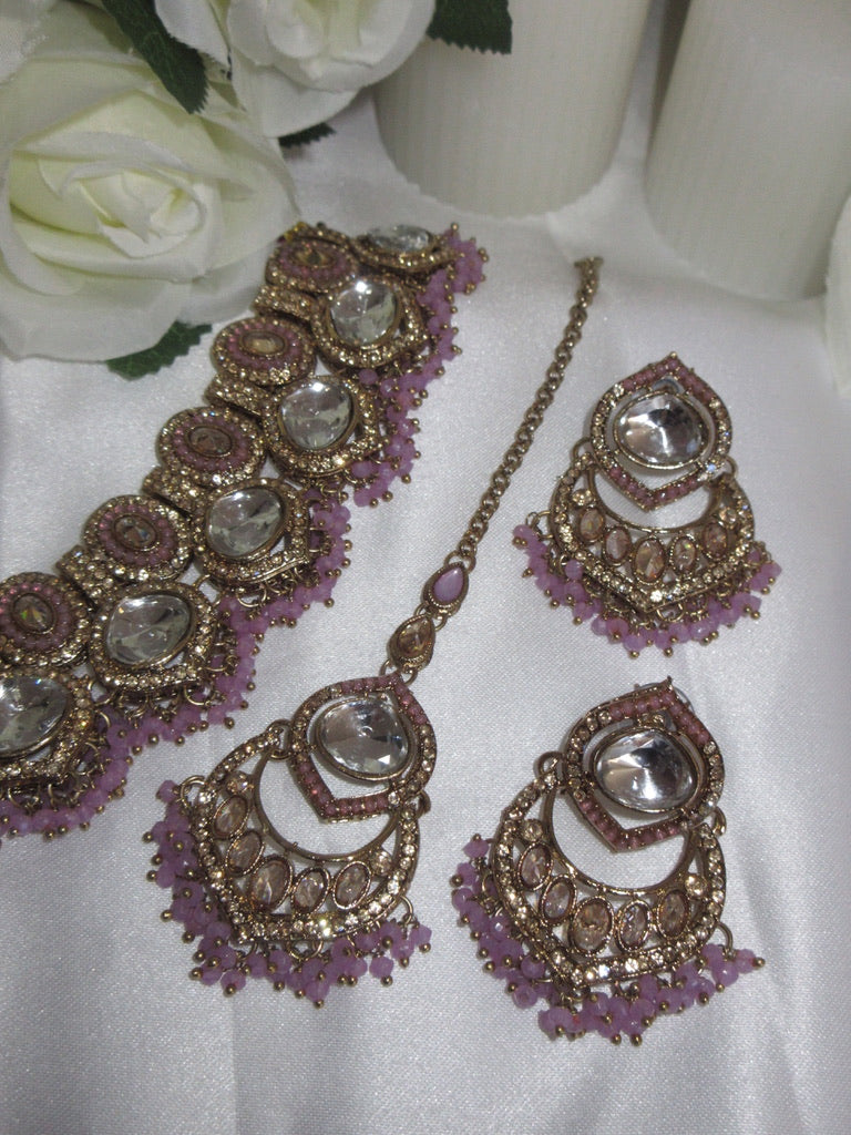 Laya Necklace Set