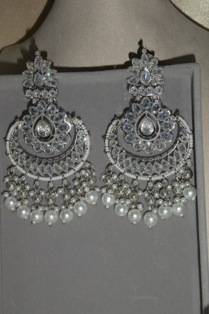 Neha Earring Set