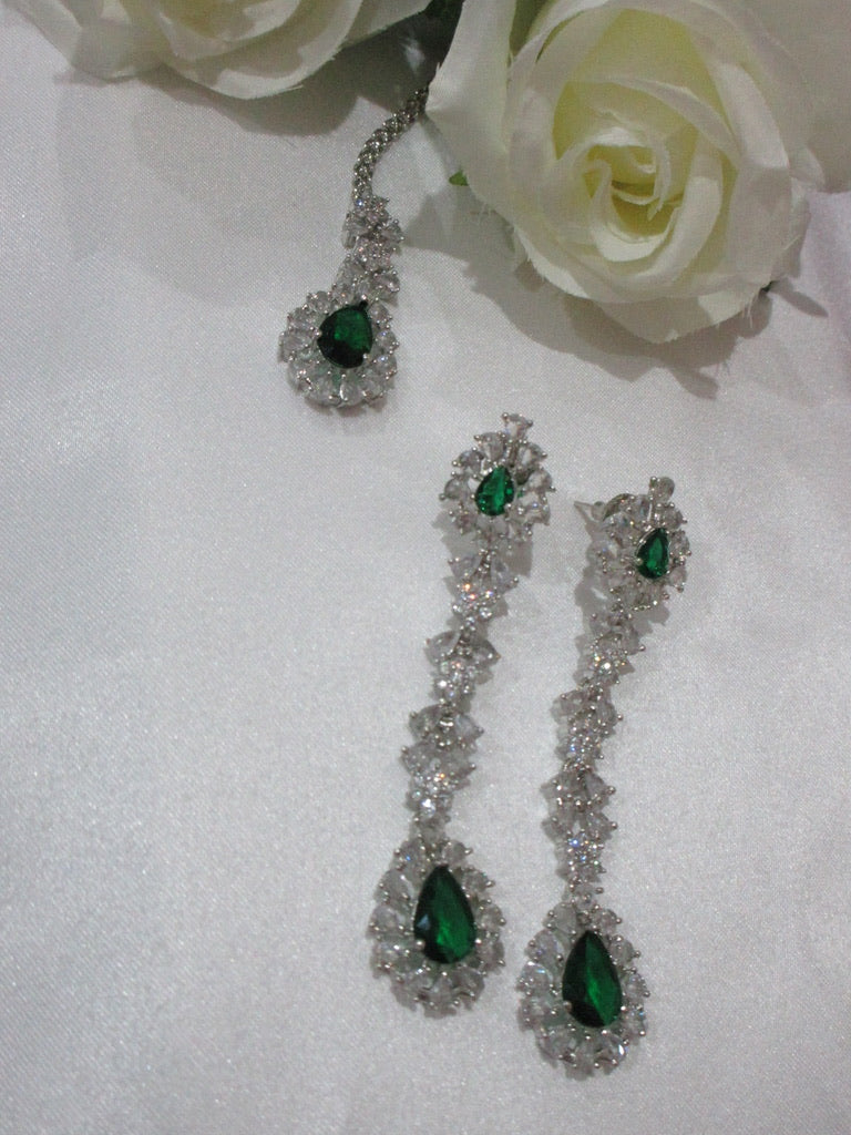 Shaalvi Necklace Set