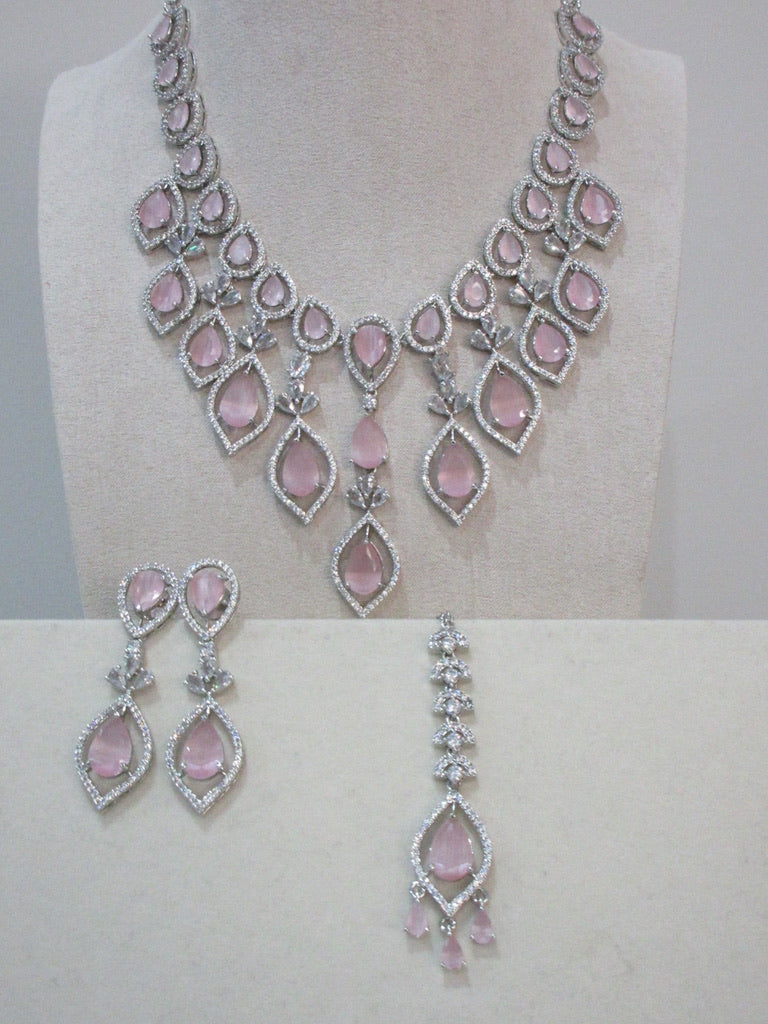 Nerisha Necklace Set