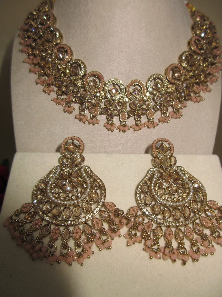 Kyna Necklace Set