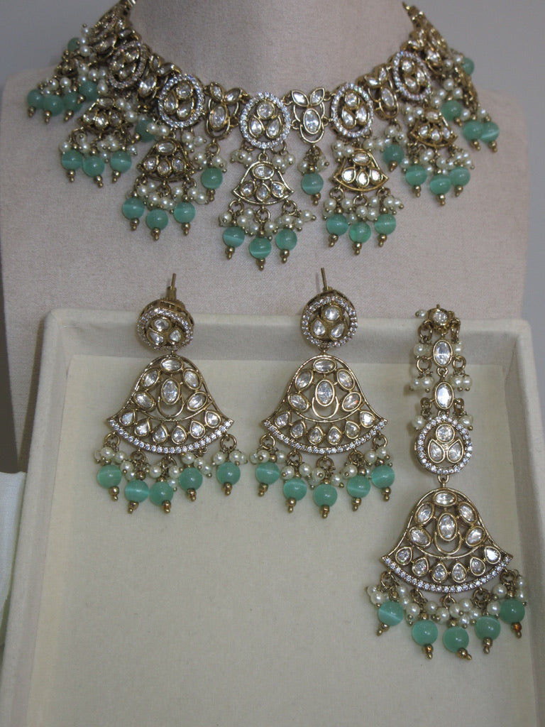 Rhea Necklace Set