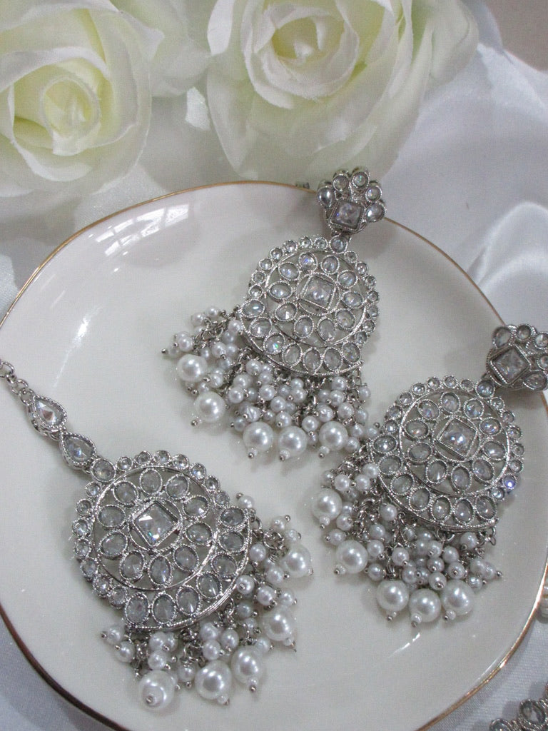 Esha Necklace Set