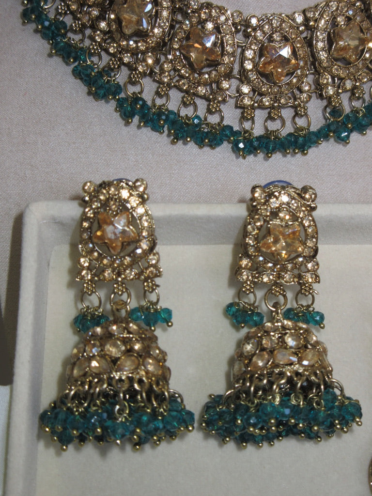 Radha Necklace Set