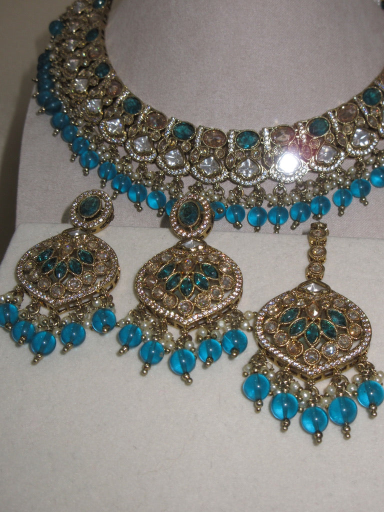 Shaarika Necklace Set