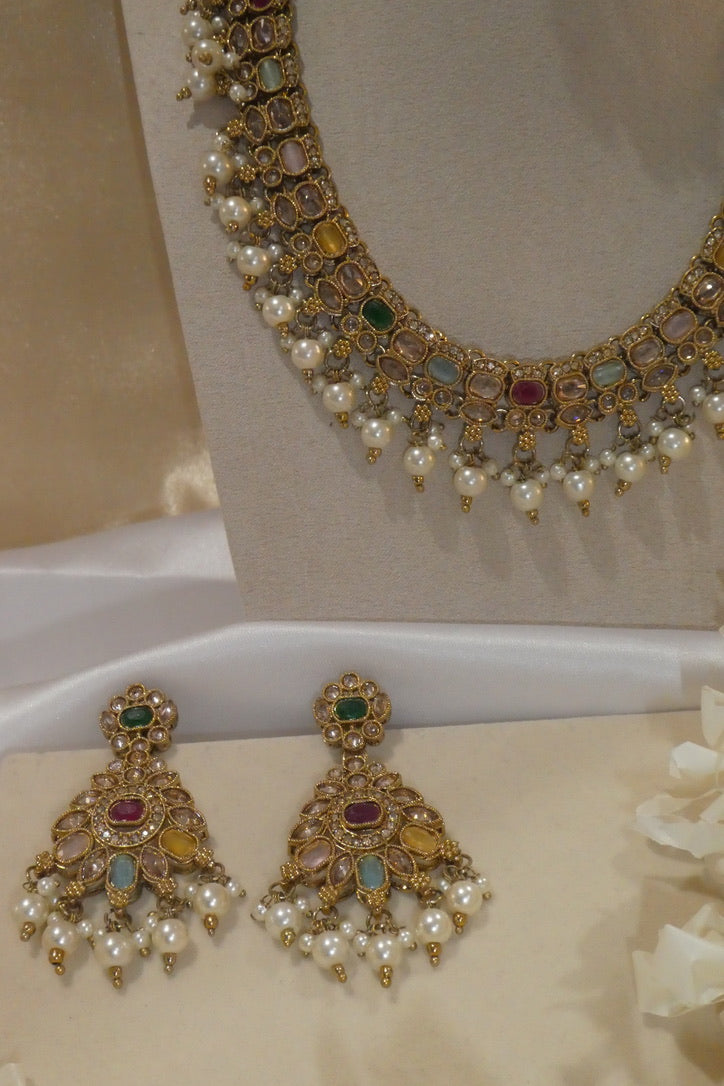 Zehra Necklace Set