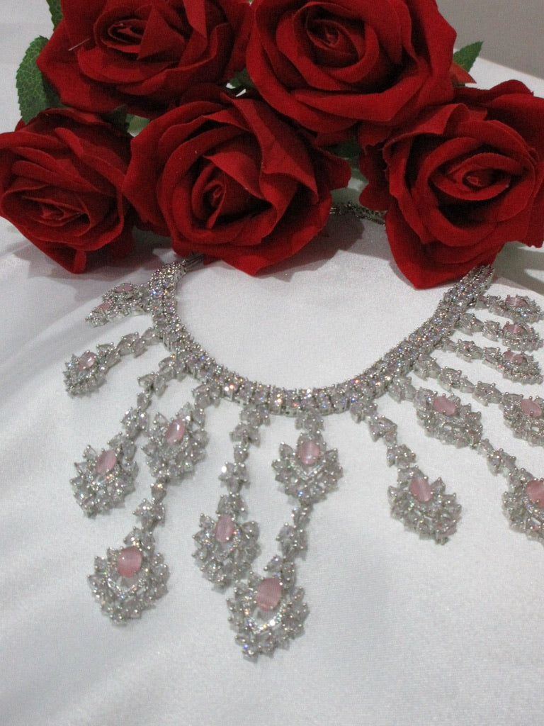 Ravina Necklace Set