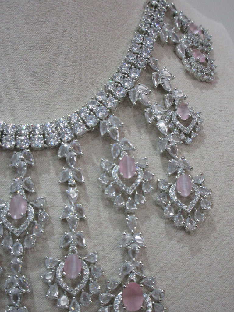 Ravina Necklace Set