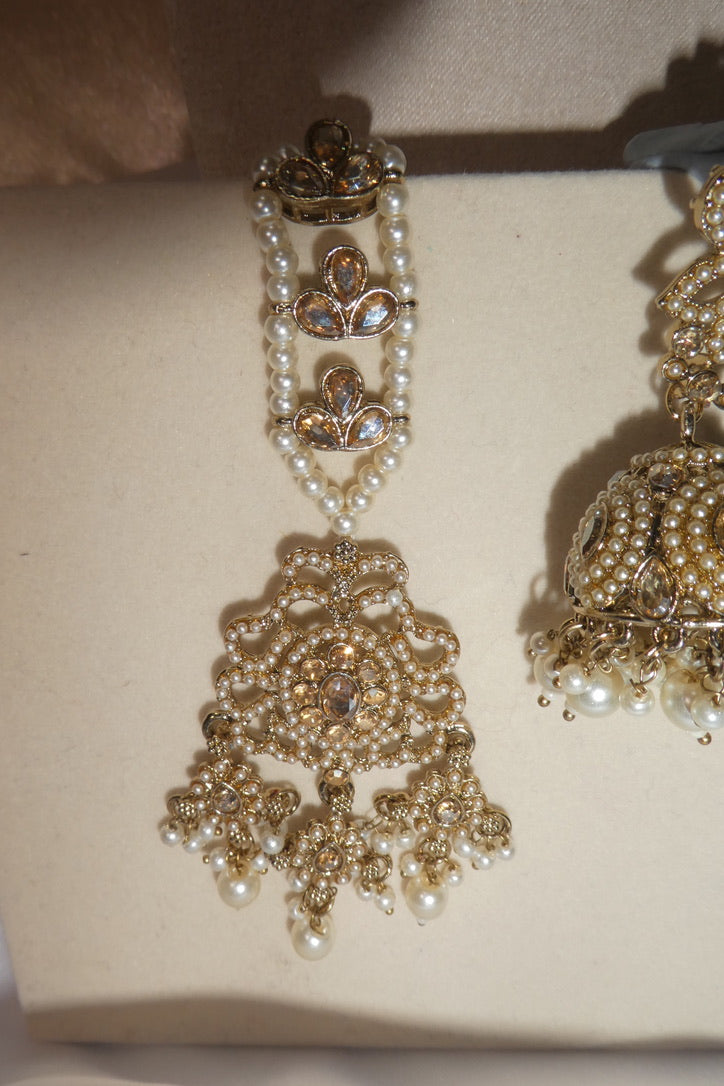 Vihaana Earring Set