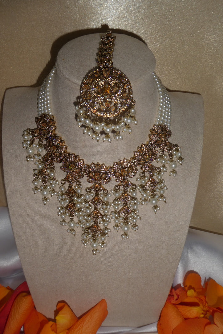 Kiara Necklace Set