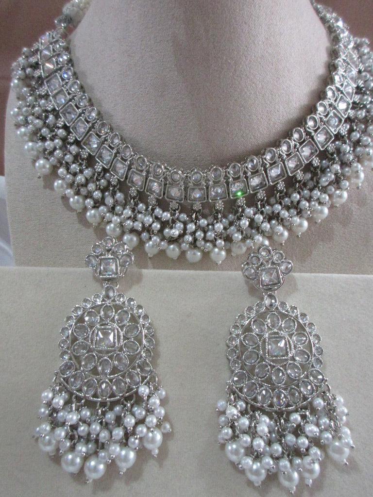Esha Necklace Set