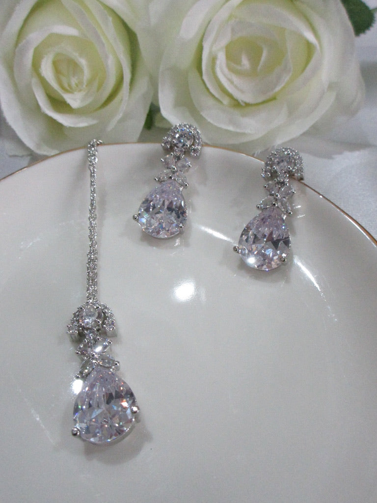 Asha Necklace Set