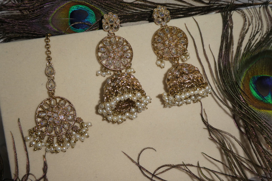Diya Necklace Set