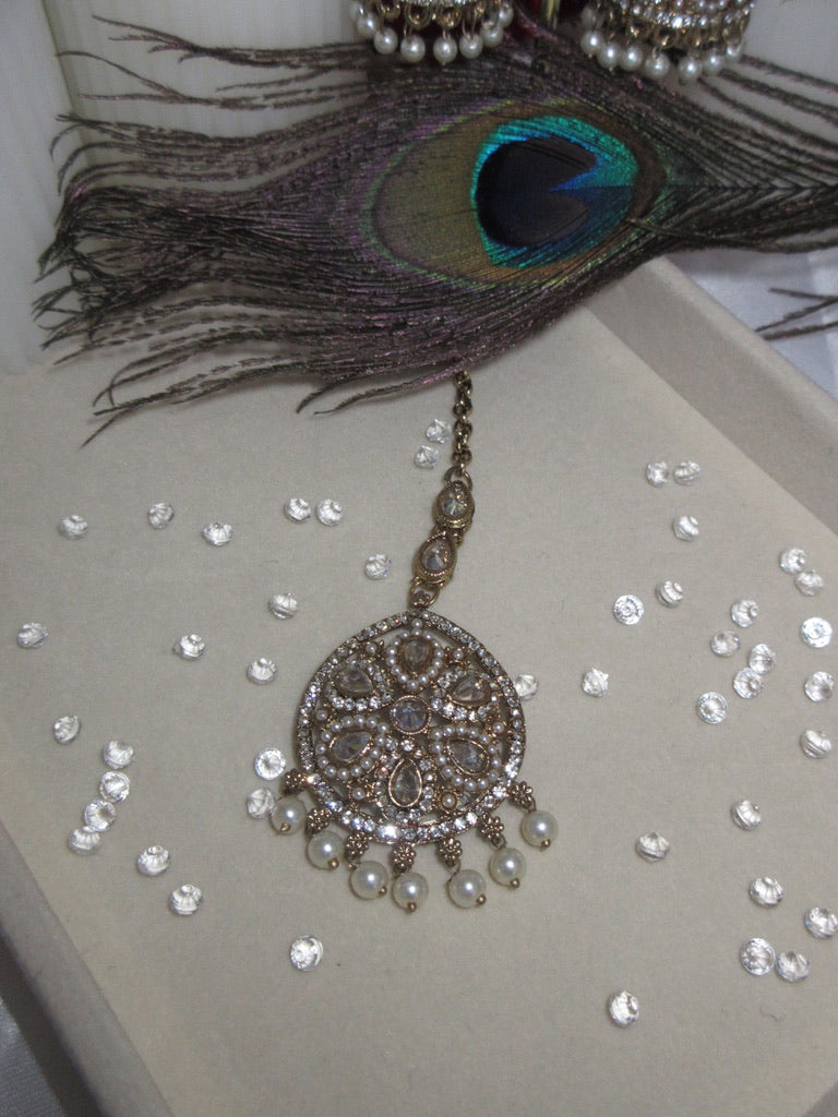 Kairavi Earring Set
